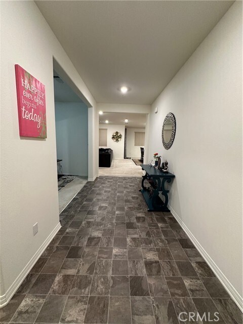 Foto del edificio - 5346 Delaney Way