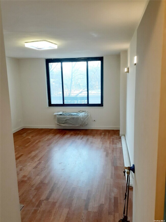 Foto del edificio - 152-18 Union Tpke