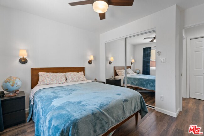 Foto del edificio - 2319 Vineyard Ave