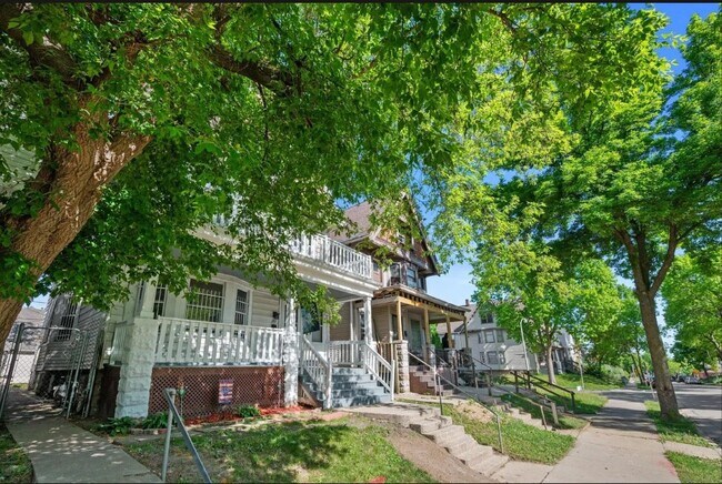 Foto del edificio - 2169 N 39th St