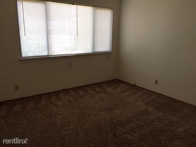 Building Photo - 1501 Grove Way