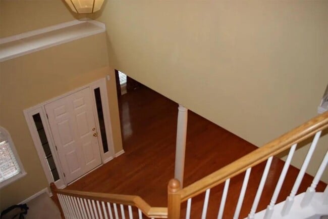Building Photo - 12442 Waterside Dr