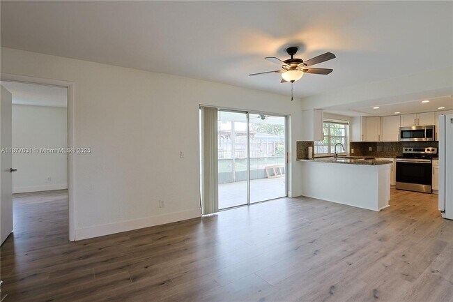Foto del edificio - 9020 NW 21st Ct