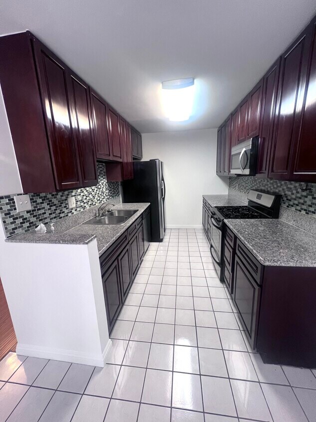 Foto principal - 514 S Harvard Blvd