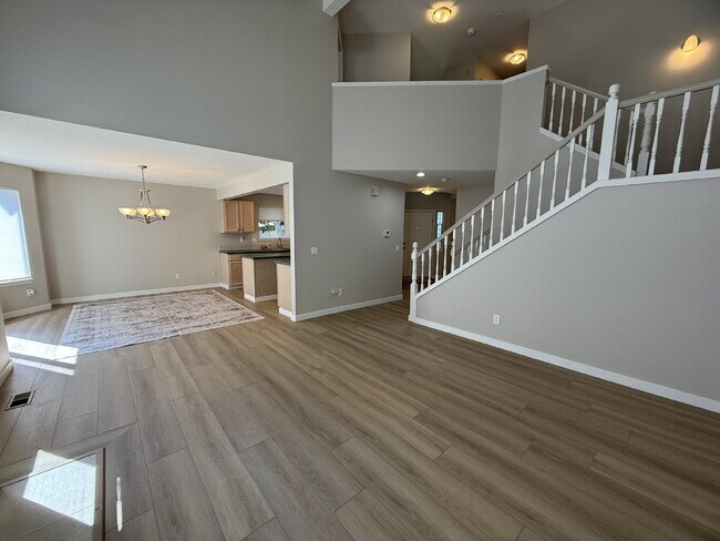 Foto del edificio - AMAZING Home in Quiet Community Available ...