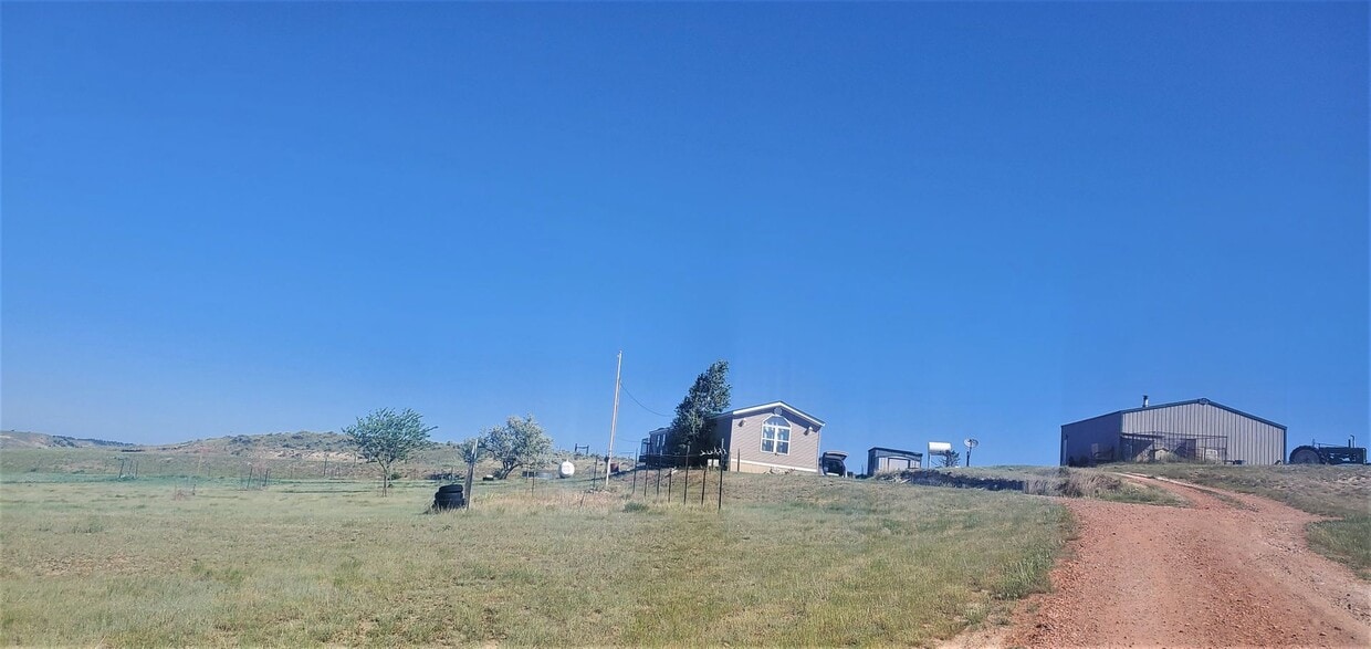 Foto principal - 3 Bed 2 Bath Home On 5.78 Acres With A 30X36 Shop For Rent