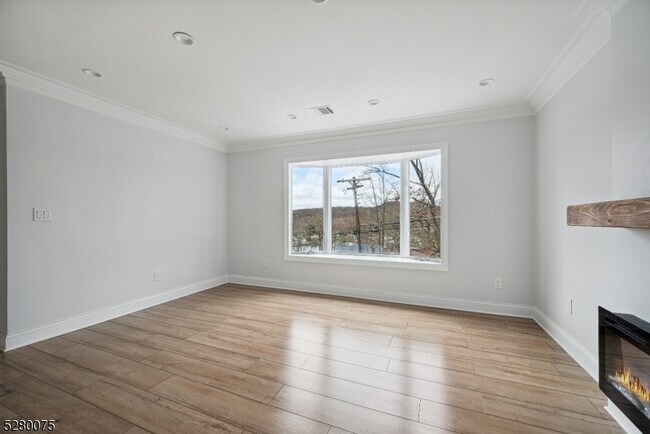 Foto del edificio - 2 Sachem Rd