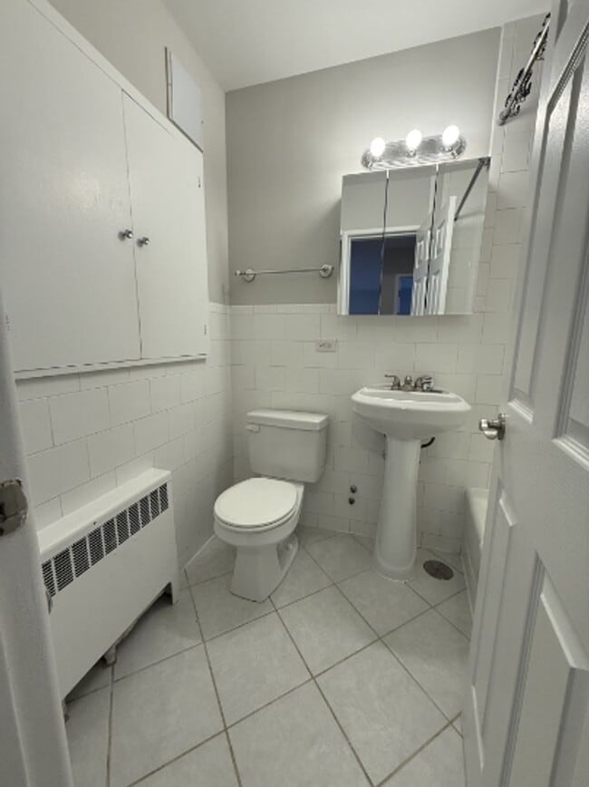 Foto del edificio - 1953 Euclid Ave