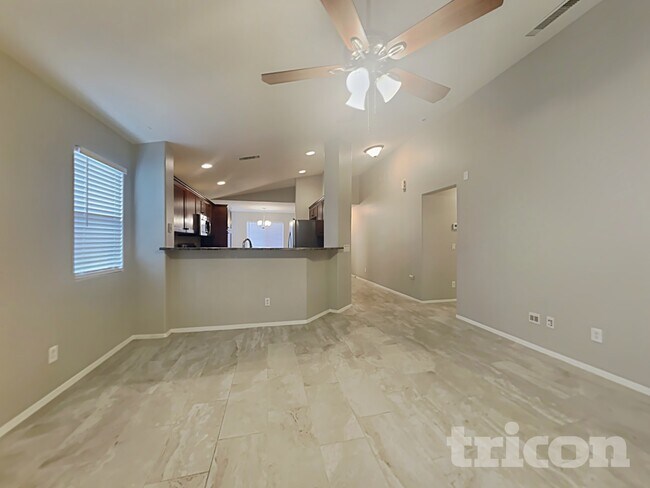 Foto del edificio - 25738 W St Catherine Ave