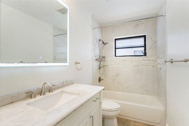 Photo - 1634 SW 19th Ter House