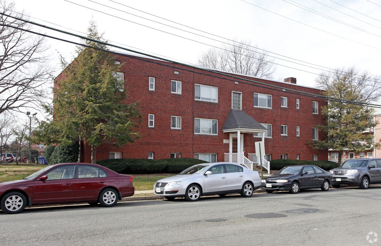 Primary Photo - 540 N Thomas St