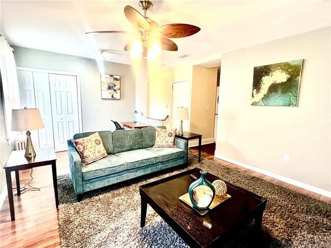 Foto del edificio - 15 California Ave