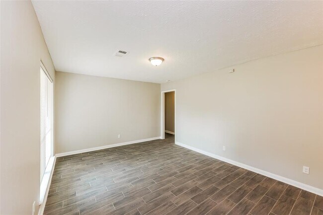 Foto del edificio - 10902 Faircroft Dr