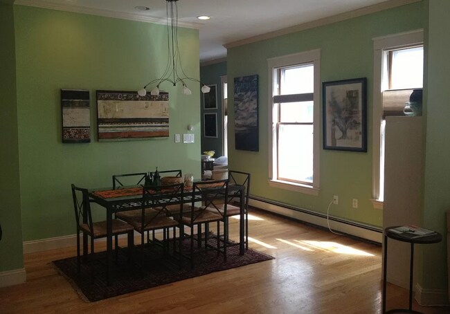 Foto del edificio - 341 Beacon St