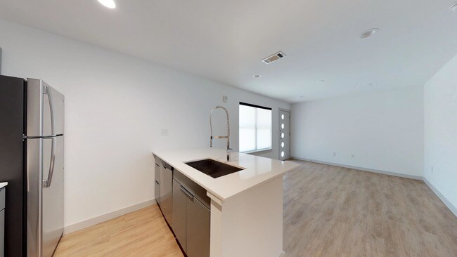 ¡Todo nuevo! - Royal Palms