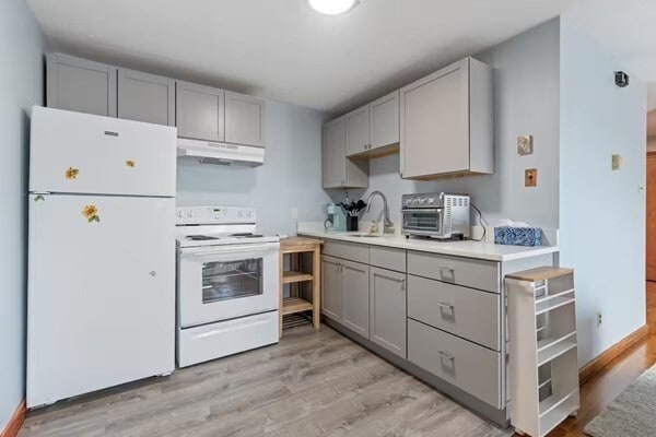 Foto del edificio - 880 Broadway