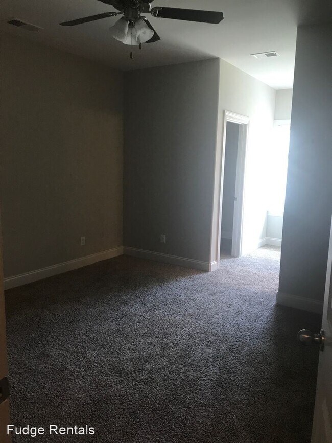 Foto del edificio - 4 br, 4.5 bath House - 438 Walker Circle