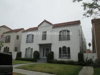 Building Photo - 418 N Hayworth Ave