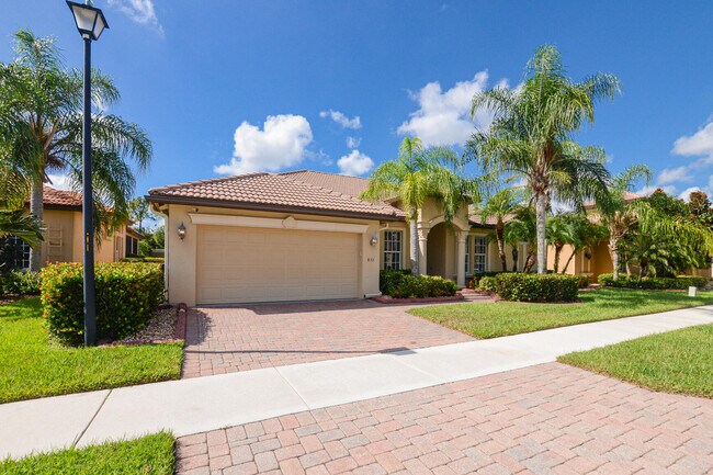 Foto del edificio - 833 SW Grand Reserve Blvd