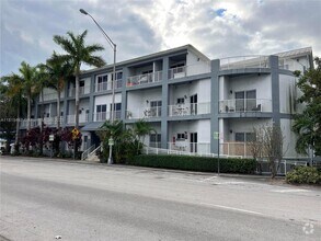 Building Photo - 2734 Bird Ave
