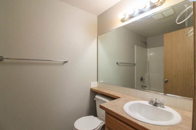 Foto del edificio - 3 Bed/2 Bath Rambler in West Pasco