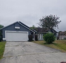Building Photo - 2248 SW Halissee St