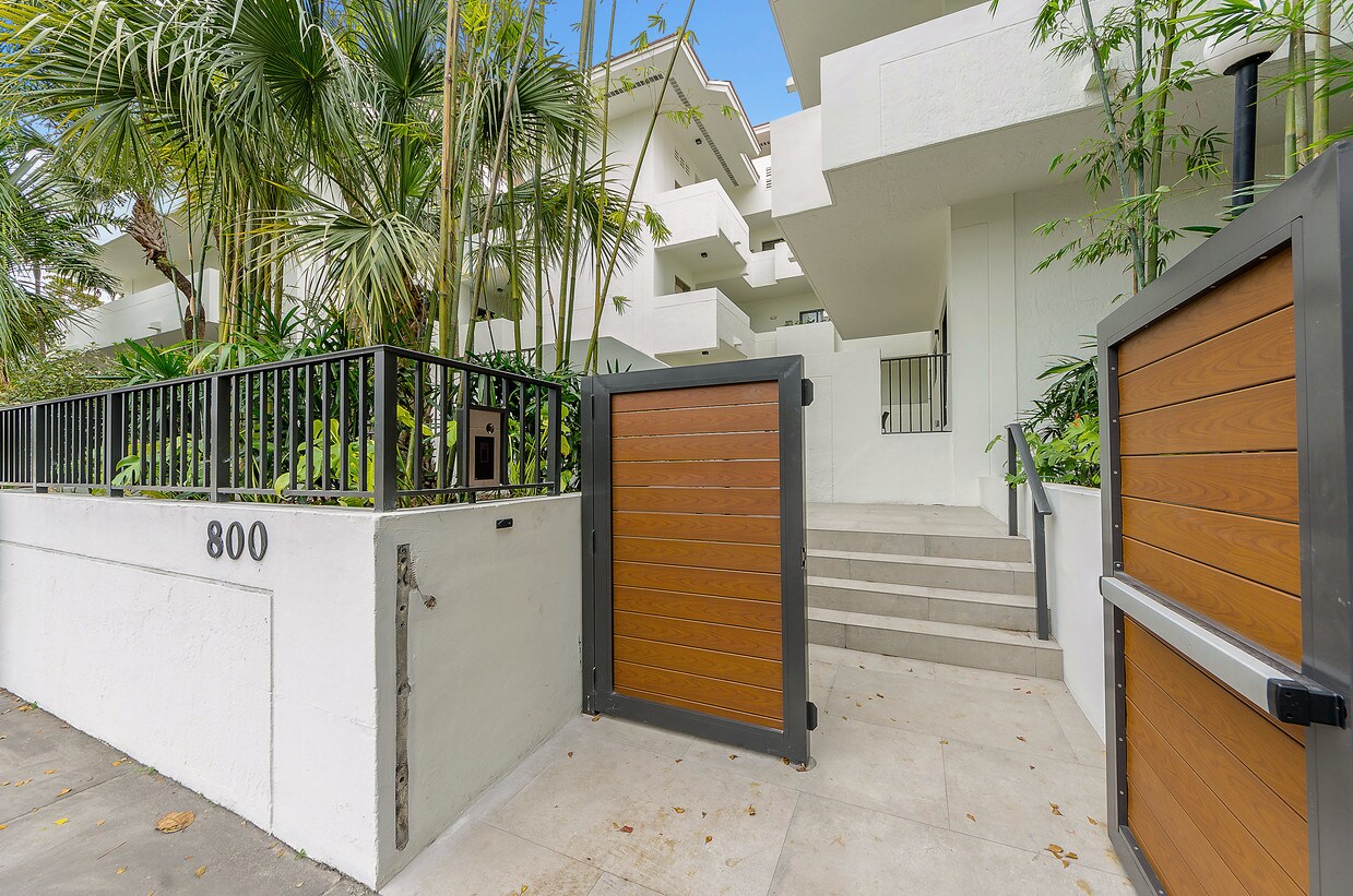 800 S Dixie Hwy, Coral Gables, FL 33146 Condo for Rent in Coral