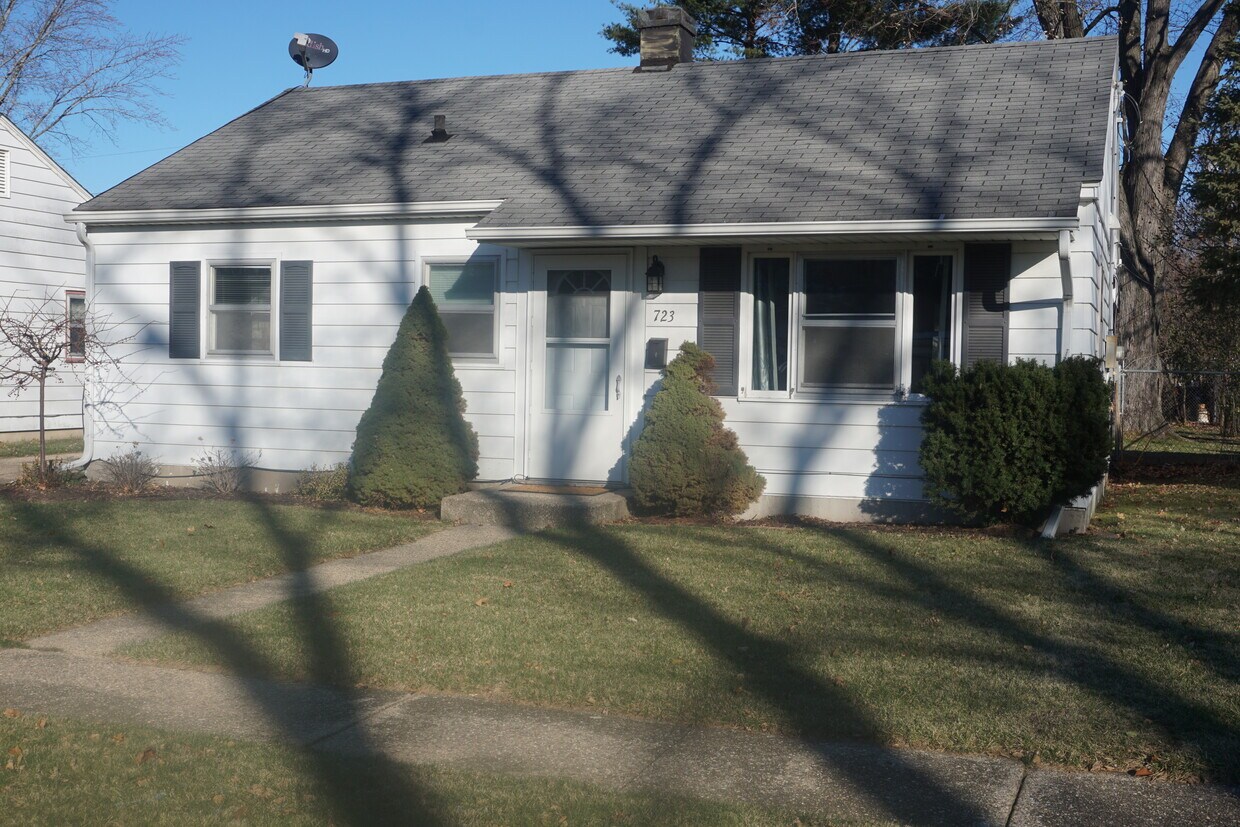 723 Jean Ellen Dr, Beloit, WI 53511 House Rental in Beloit, WI