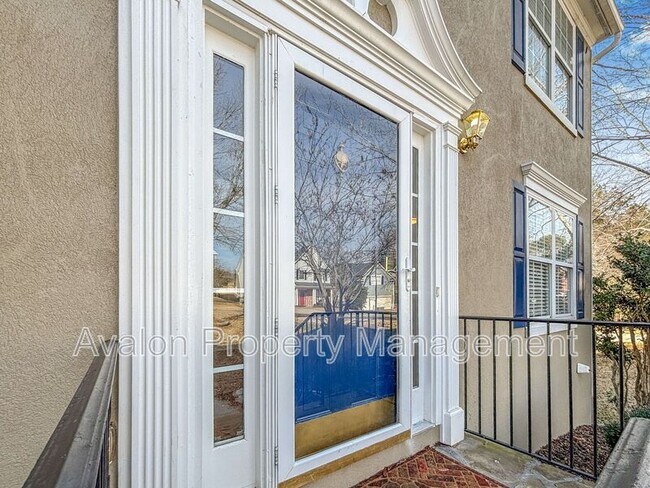 Foto del edificio - 3829 Mast Ct NW