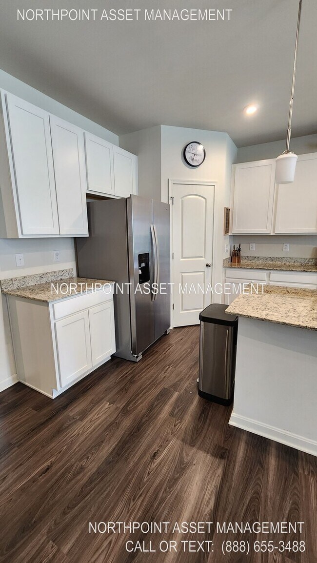 Foto del edificio - Spacious 4 Beds 3 Baths in Shelbyville