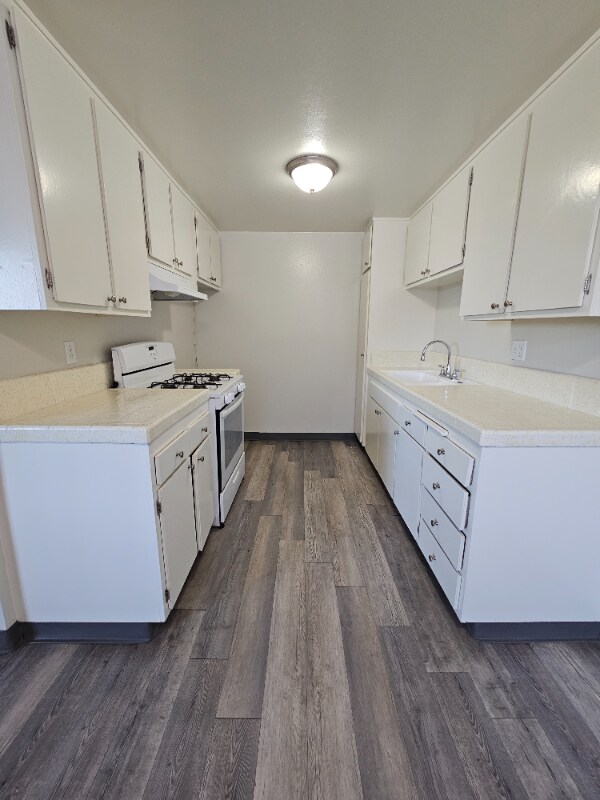 Building Photo - 1135 W I St