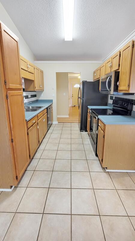 Building Photo - 323 S Sandy Brook Way