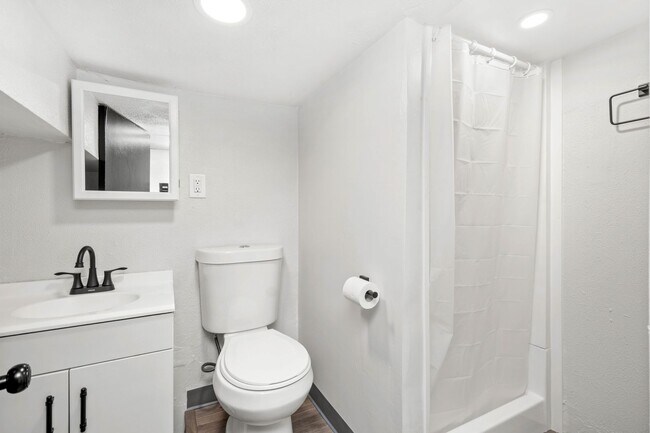 Foto del edificio - 133 Glenmore Ave