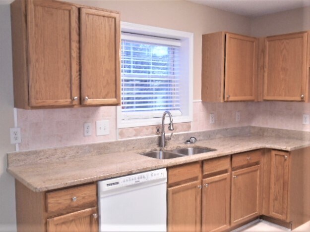 Building Photo - 409 Ascott Way