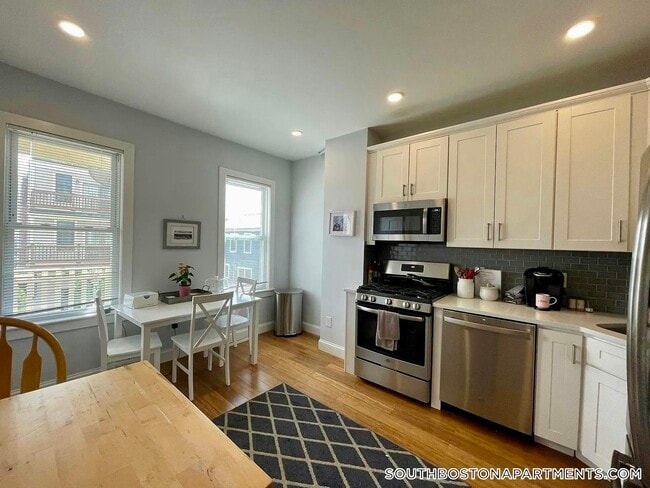 Foto del edificio - 695 E 7th St