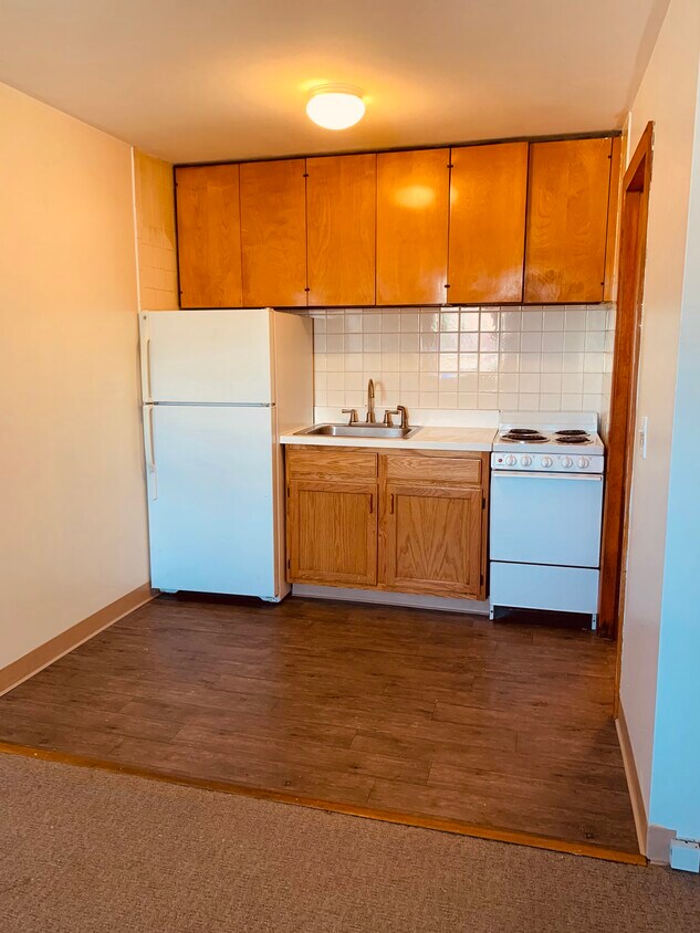 54 Chapel St Unit A, East Hartford, CT 06108 Apartments in East