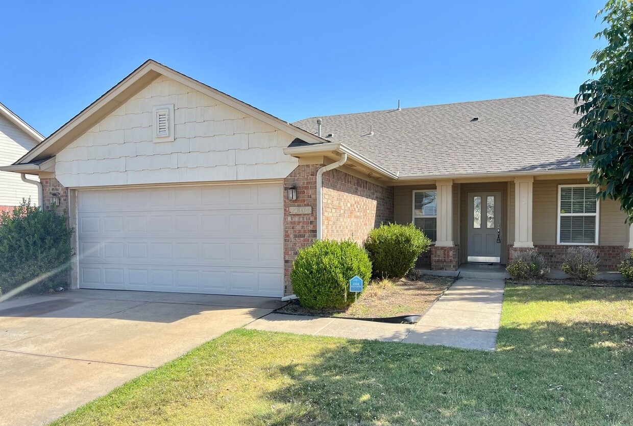 Primary Photo - Mustang School District Home $500 OFF 1st ...