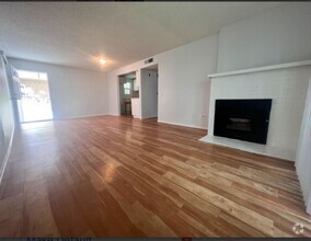 Building Photo - BEAUTIFUL REMODELED 1 AND 2 BEDROOM UNITS ...