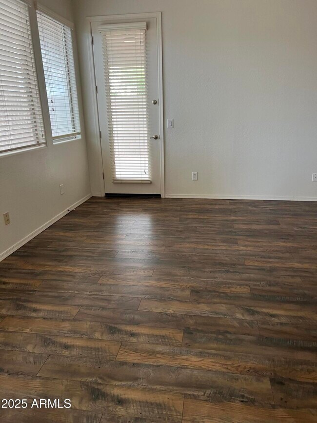 Foto del edificio - 21948 N 104th Ln