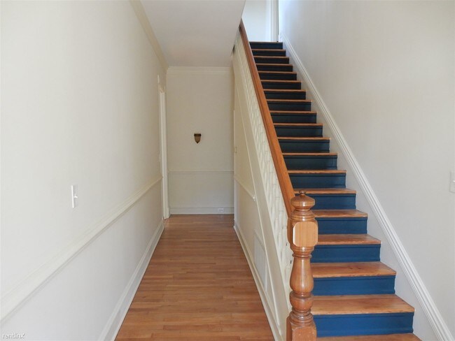 Building Photo - 3 br, 2.5 bath House - 65 Lasalle Ave