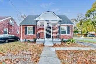 Building Photo - 1620 Catalpa St