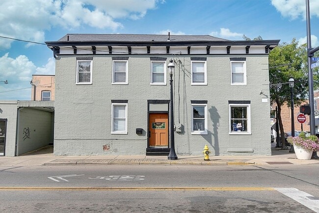 Building Photo - 79 S Main St