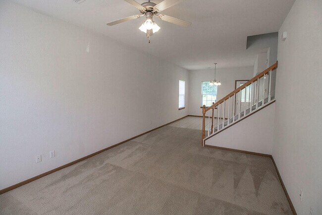 Building Photo - 5000 Derby Ridge Dr