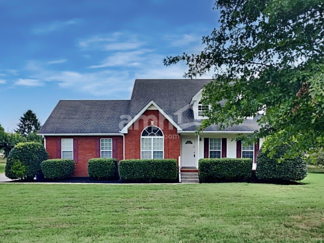 Foto principal - 204 Creekwood Dr