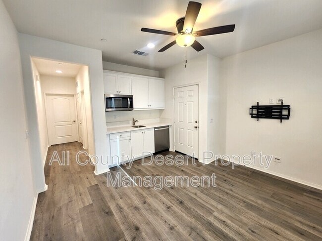 Building Photo - 44430 Beringer Dr