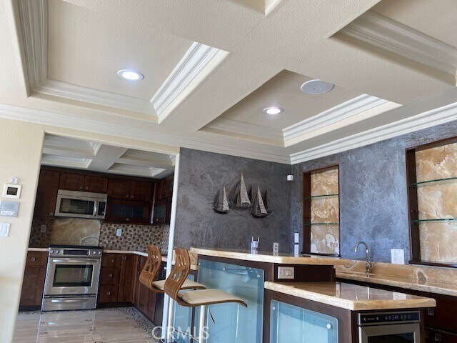 Foto del edificio - 18 Odyssey Ct