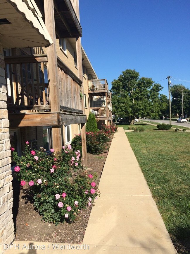 Foto del edificio - 981-981 Old Indian Trail
