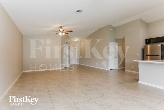Foto del edificio - 490 SW Homeland Rd