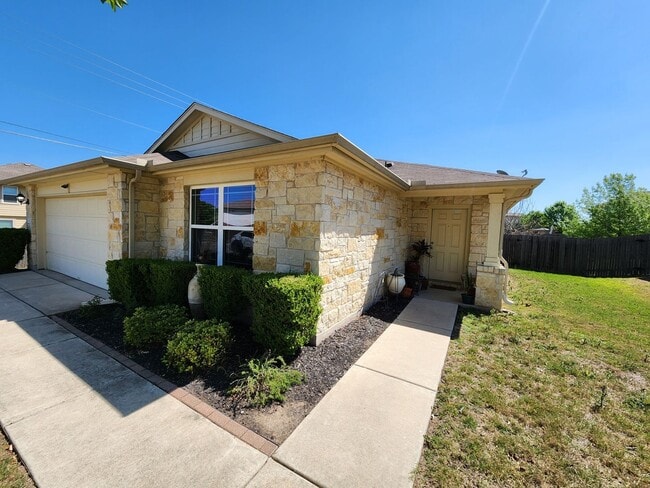 Building Photo - 103 Frio River Trail