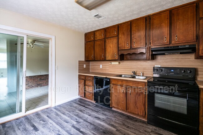 Foto del edificio - 355 Haymarket Ln